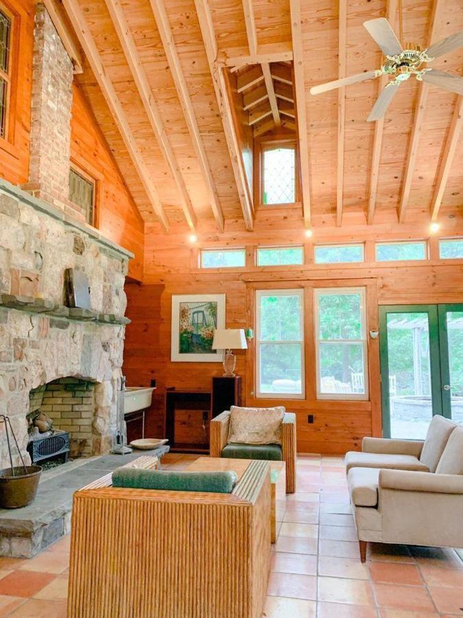 Beautiful Country Retreat - 40 Guests!